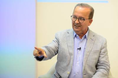 'Precisamos valorizar quem gera emprego e renda, o micro e pequeno empreendedor levam a economia nas costas'