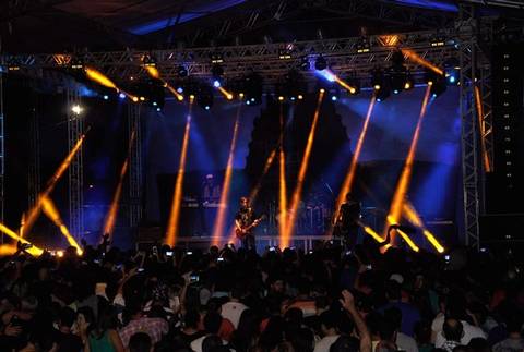 Titãs atrai grande público à 4ª Araranguá Fest