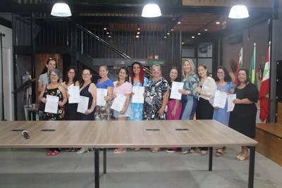 Senai e Abadeus encerram turma do curso de modelagem básica