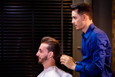 Imperatore Barbearia: o estilo europeu também está presente em Criciúma