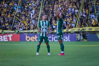 Criciúma tropeça diante da Chapecoense e sai atrás nas quartas de final