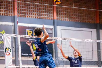 Vôlei de Forquilhinha conquista vaga na final do Campeonato Estadual
