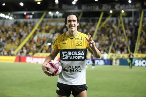 De Nicolas a Paulo Baier: relembre os últimos hat-tricks do Criciúma Esporte Clube