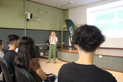 Colégio Satc apresenta catálogo com 10 Disciplinas Eletivas para 2023 