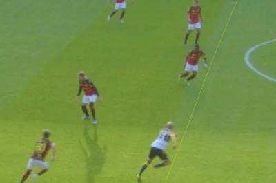 Vídeo: CBF divulga análise do VAR para gol anulado de Waguininho