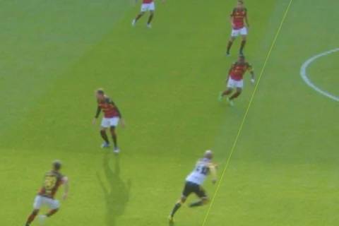 Vídeo: CBF divulga análise do VAR para gol anulado de Waguininho
