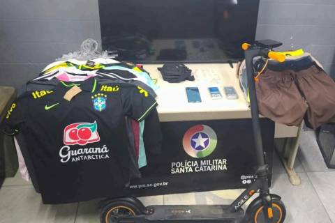 Após denúncia, policiais encontram diversas mercadorias furtadas em residência de Criciúma
