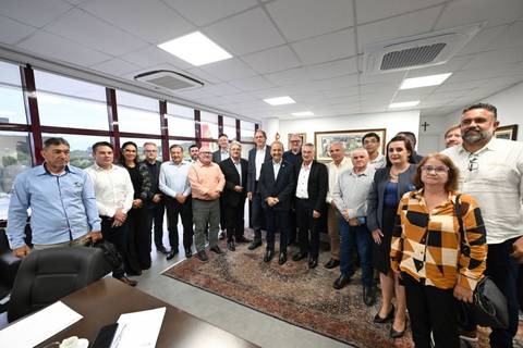 Pelo Estado 07/03: Acordo sobre piso salarial regional
