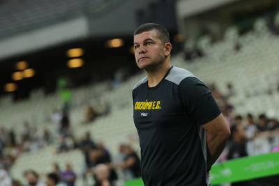 Umberto Louzer avalia primeira derrota no comando do Criciúma: ‘Ficamos abaixo do nosso potencial’