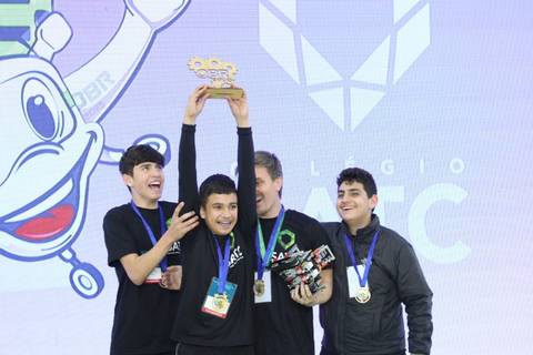 Colégio Satc é bicampeão estadual da Olimpíada Brasileira de Robótica