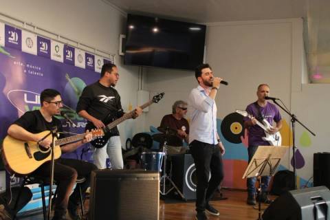 Enemenosum: professores da UniSatc transformam paixão pela música em incentivo para alunos