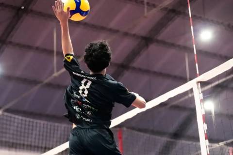 Vôlei de Forquilhinha conquista vitórias e dois destaques na Liga de SC