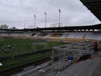 Palco para abertura dos Jasc começa a ser montado