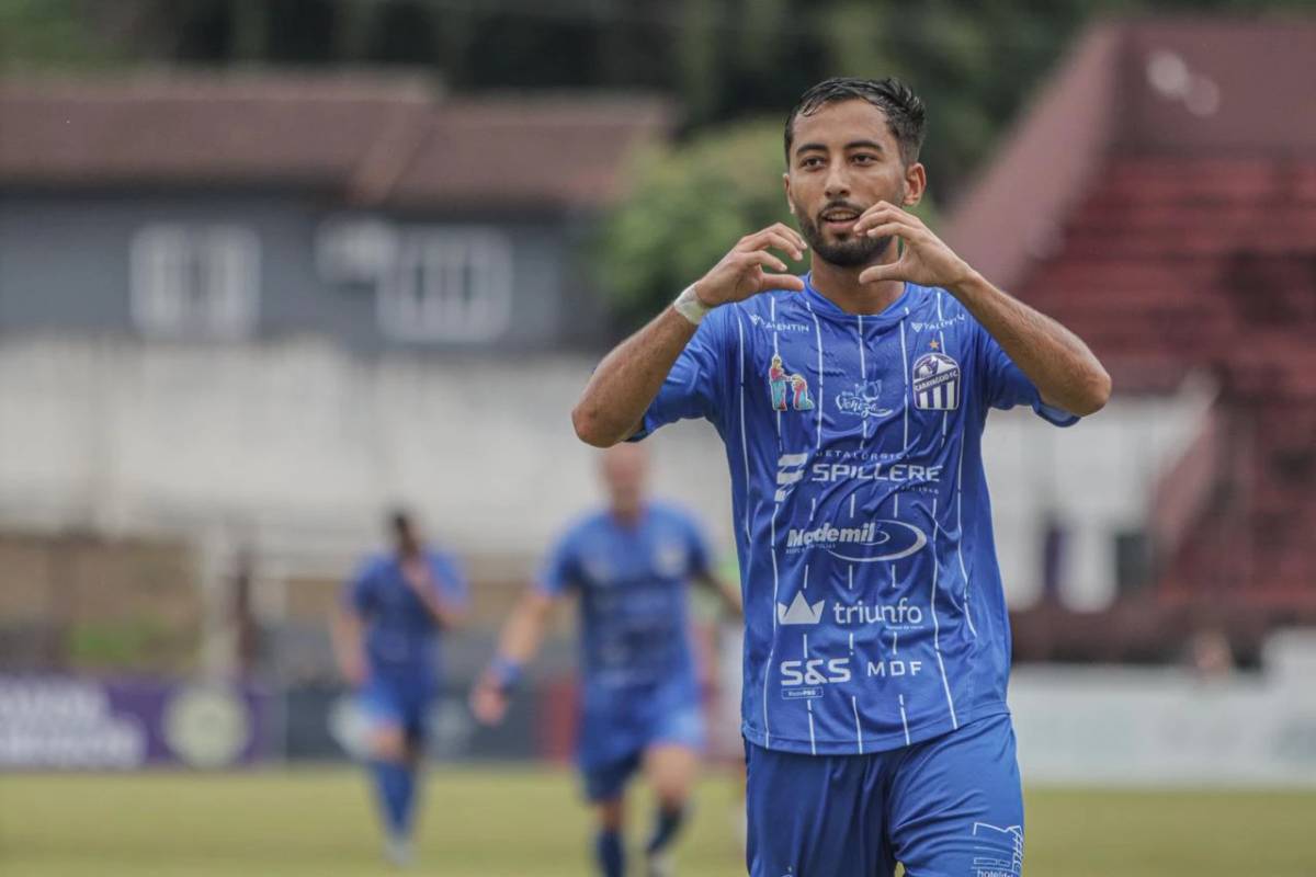 Goleada histórica! Caravaggio vence o Jaraguá e assume a liderança da Série B do Catarinense — foto 1