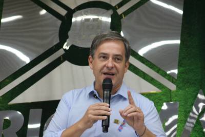 ‘Não posso resolver todos os problemas do mundo em um ano e três meses’, afirma prefeito sobre Pinheirinho