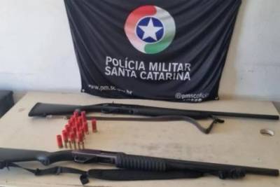 Homem é preso por porte ilegal de arma de fogo enquanto caçava javalis