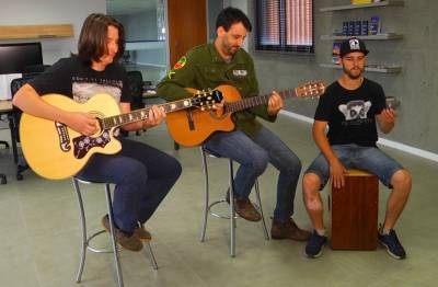 VÍDEO: Viola Roots lança CD Guerreiros do Bem