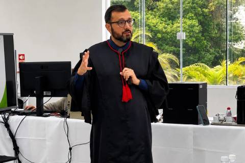 Homem que tentou matar a companheira na frente do filho é condenado a 14 anos de prisão no Sul de SC