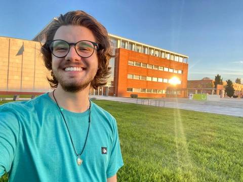 Um futuro construído a várias mãos 