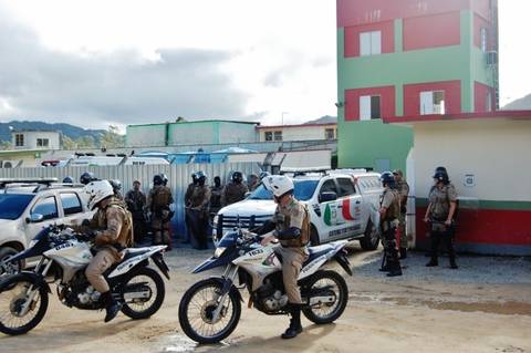 Presos fogem do Presídio Regional em Tubarão