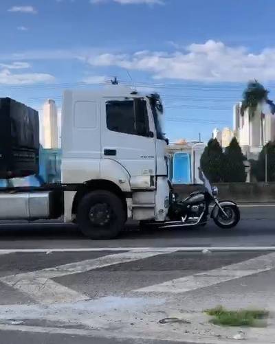 Justiça nega revogação da prisão preventiva do caminhoneiro que atropelou casal de motociclistas