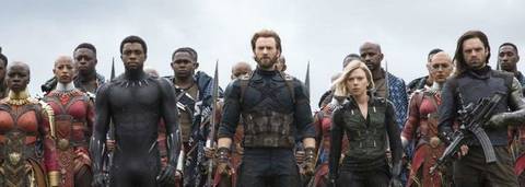 VÍDEO: Pré-estreia de Vingadores: Guerra Infinita tem ação promocional