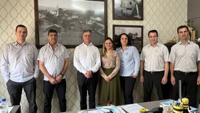 Direção da Electra Energy visita Coopercocal