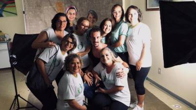 Pacientes em tratamento oncológico ganham homenagem antecipada ao dia das mães