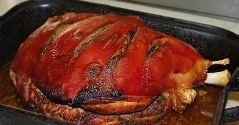 Pernil de Suino ao Molho Madeira