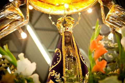 Padroeira do Brasil: comunidades celebram Nossa Senhora Aparecida