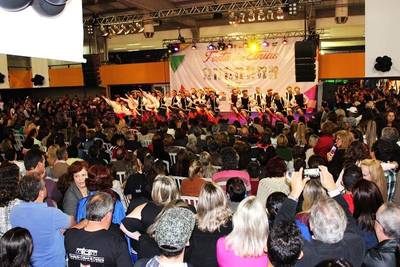 VÍDEO: Pavilhão registra público surpreendente na abertura
