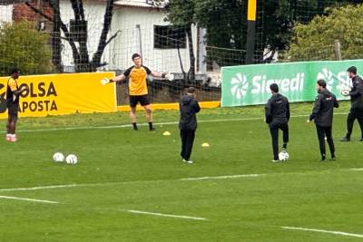 Goleiro do Criciúma retorna aos treinos, mas faz trabalho separado