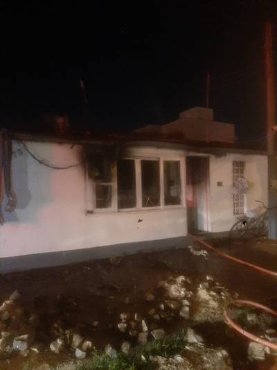 Bombeiros controlam incêndio em residência de Passo de Torres