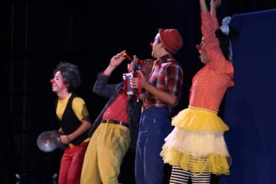 Espetáculo Gran Circo lota teatro do Parque Ambiental