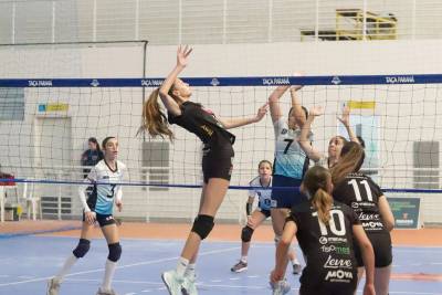 Vôlei feminino de Forquilhinha faz história na Taça Paraná e conquista quinto lugar na Série Prata