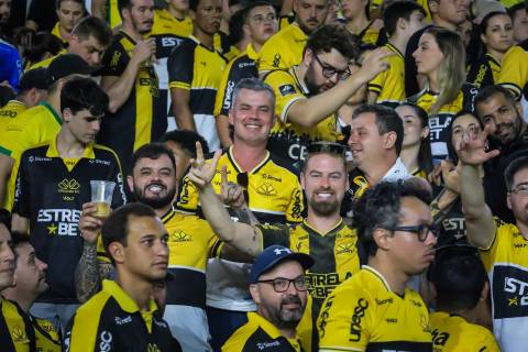 Campanha em que sócios carvoeiros ganham camisa ao quitarem mensalidades termina nesta terça-feira