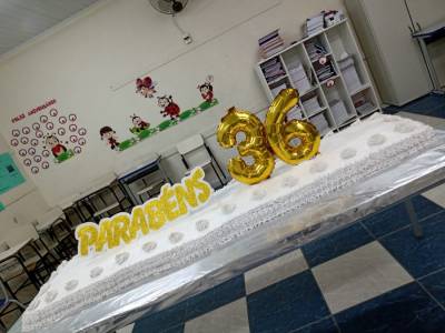 Escola Santo André celebra 36 anos com bolo gigante e gincana