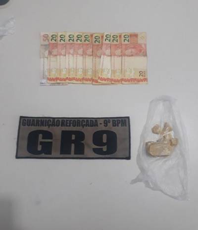 Dois homens são presos com pedras de crack no bairro Progresso em Criciúma 
