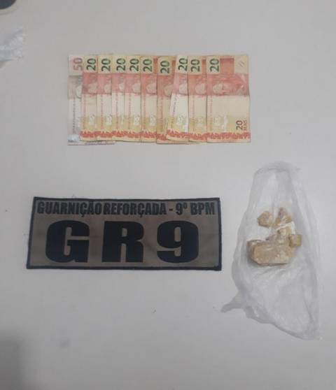 Dois homens são presos com pedras de crack no bairro Progresso em Criciúma 