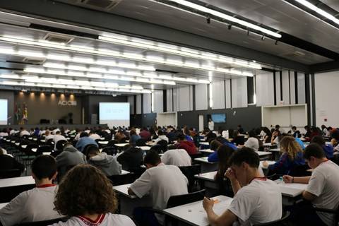 Estudantes da rede municipal de ensino de Criciúma se destacam no Prêmio Acic de Matemática