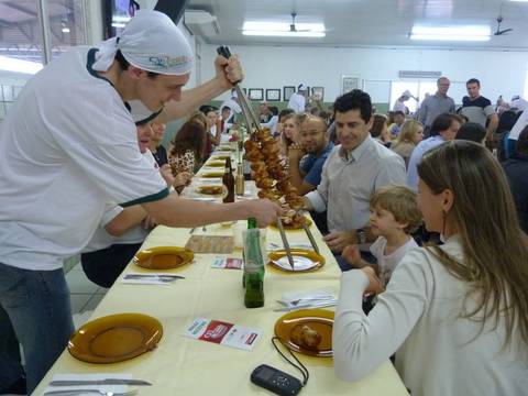 Bairro da Juventude recebeu 500 pessoas em Almoço das Carnes Brancas