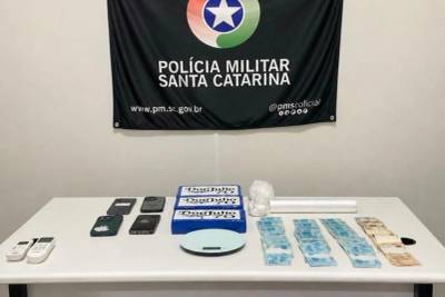Dupla é flagrada com mais de três quilos de cocaína em ação policial