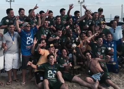 Campeões fazem o jogo de abertura da competição