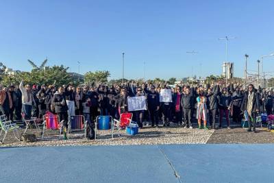 Vídeo: professores da Afasc se unem no Parque da Prefeitura