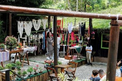 Feira de arte e artesanato valoriza a economia criativa regional