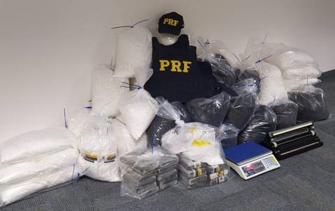 Ação da PM, PRF e PF resulta na apreensão de 445 quilos de cocaína em Balneário Camboriú