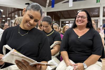 Morro da Fumaça lança primeira edição do livro de receitas dos Clubes de Mães