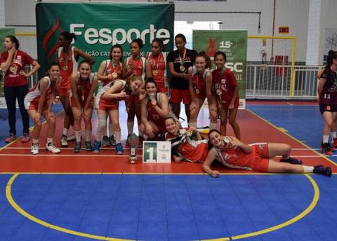 Título inédito no basquete garante o vice-campeonato