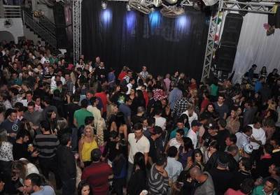 Público dá adeus à Casa do Rock