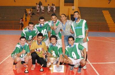 Invicto, King Dog conquista Içara Cup
